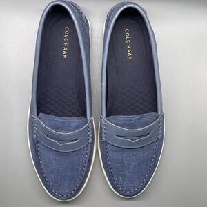 EUC Cole Haan Women’s Blue Loafers